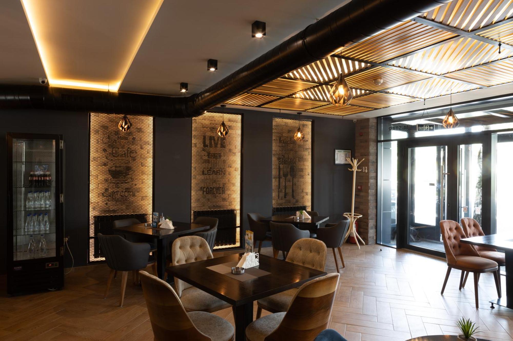 Hotel M Star 노비파자르 외부 사진